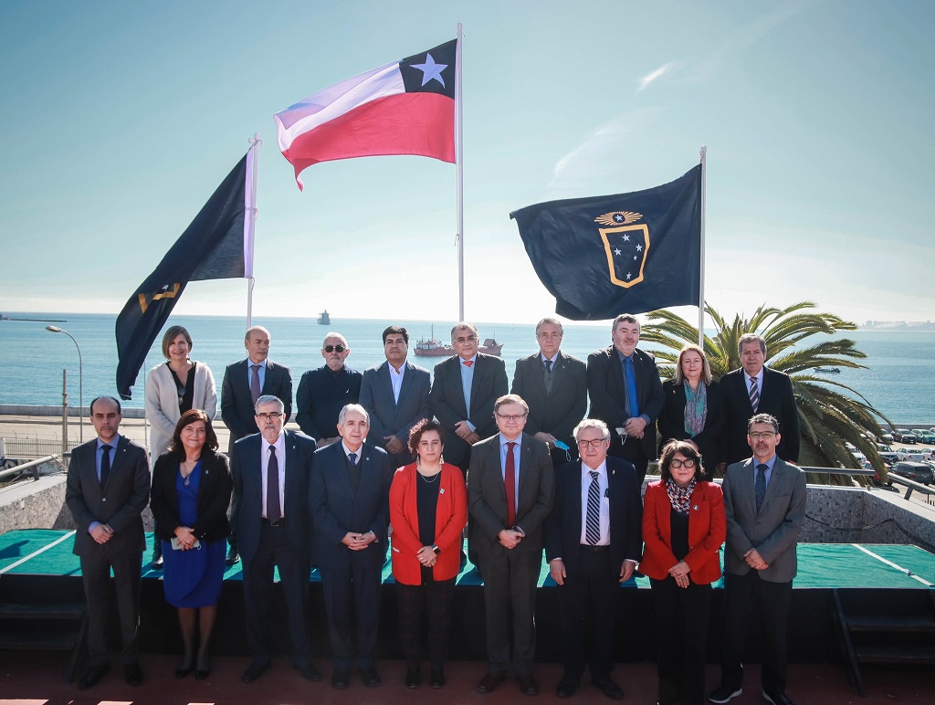 Rector de la U. de Valparaíso es electo nuevo presidente de las Ues. Estatales