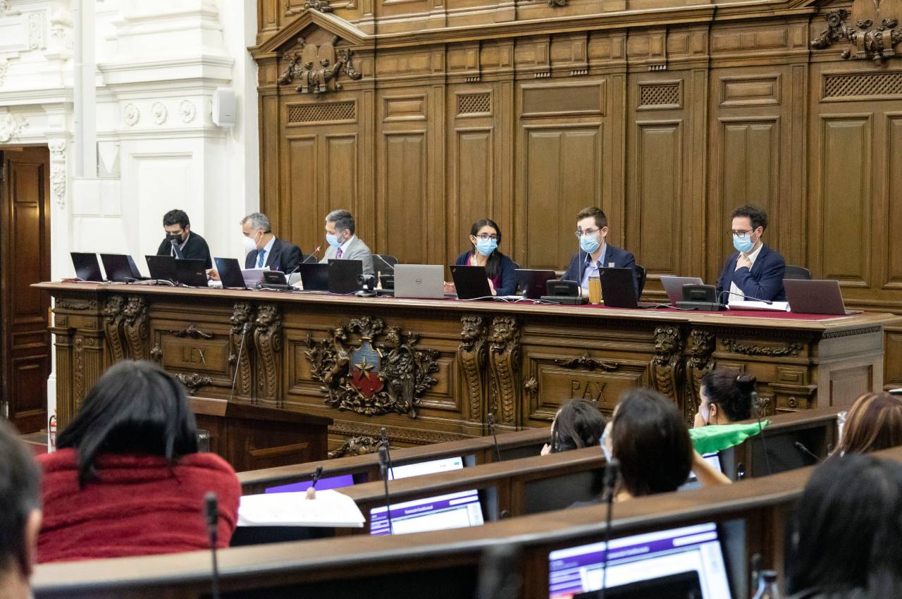 Convención acuerda procedimiento para recibir insumos para debate de normas transitorias